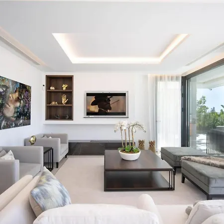 Nueva Andalucia Villa *